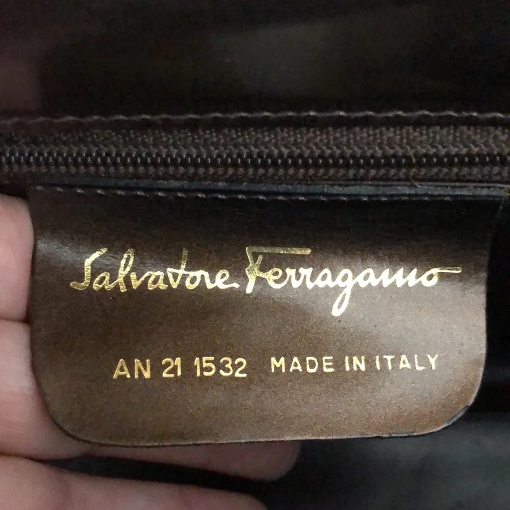 SALVATORE FERRAGAMO Leather Barrel Bag - Picture 3 of 12